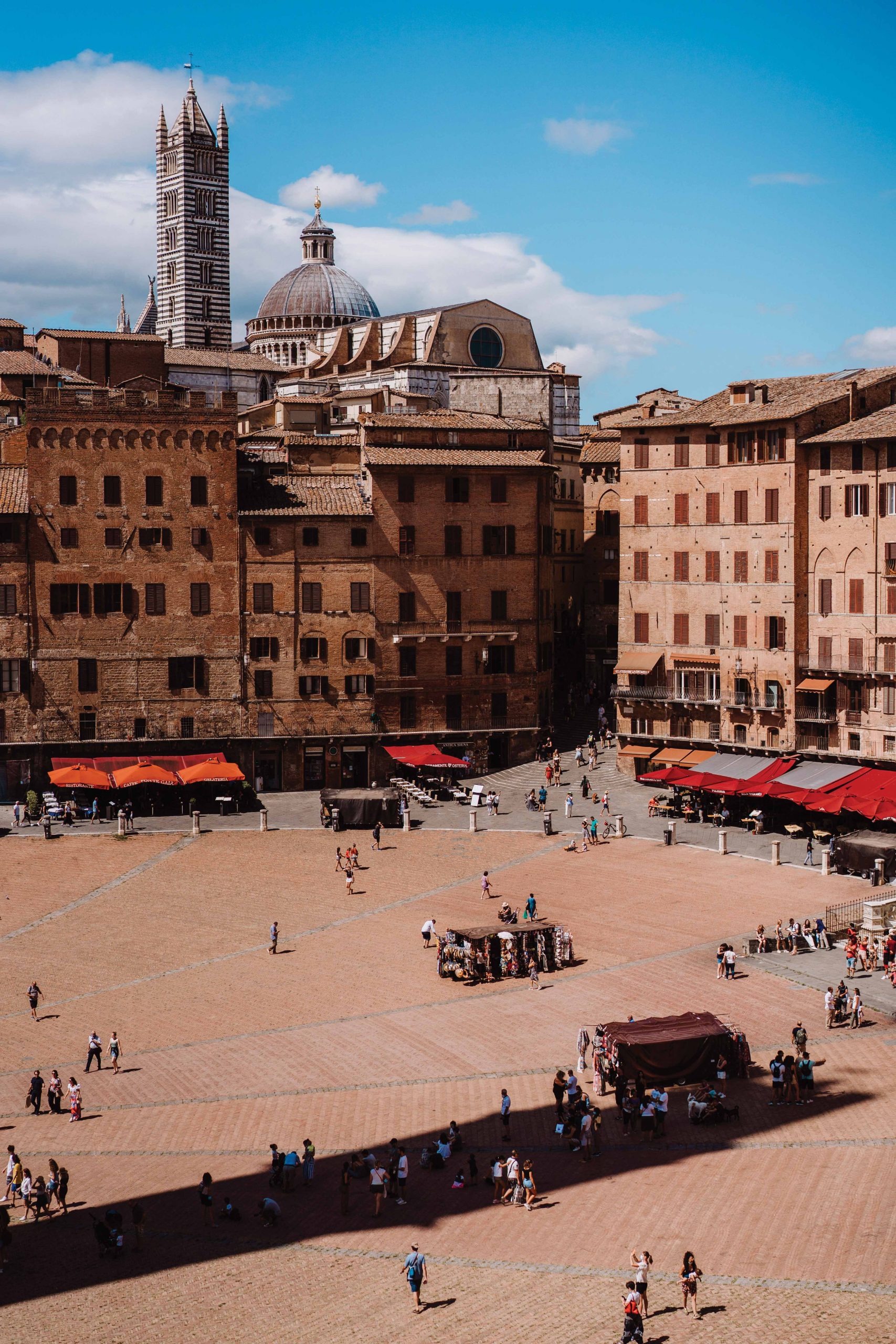 Vista su Piazza del Campo a Siena